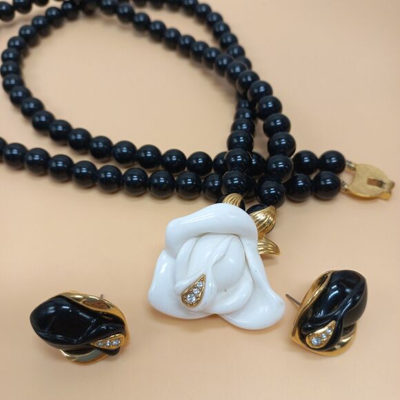 KJL for Avon  Midnight Rose  Beaded Necklace Earrings  Black and White Roses - Picture 8 of 9